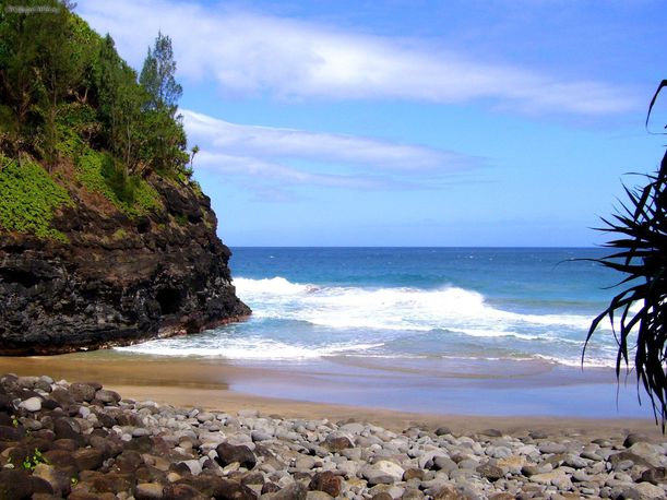 Kauai_HanakapiaiBeach2.SNAITF