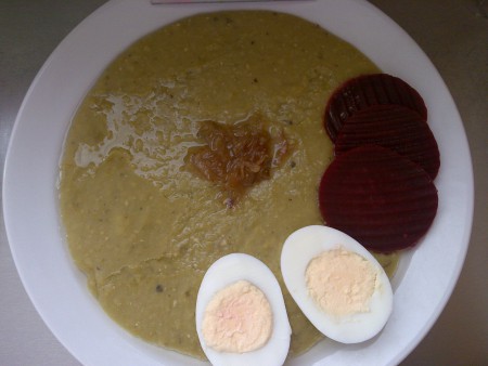 hrachová kaše, vejce, řepa