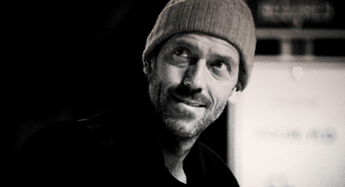 hugh-laurie-gifs-hugh-laurie-22672575-497-270