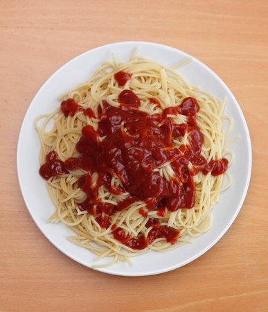 1256282_spagety-jidlo