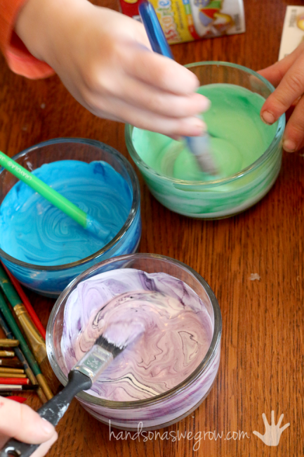 colored-glue-for-mason-jars-433x650