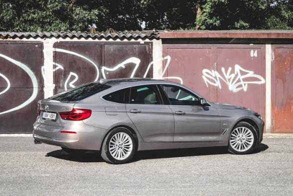 BMW 320i GT