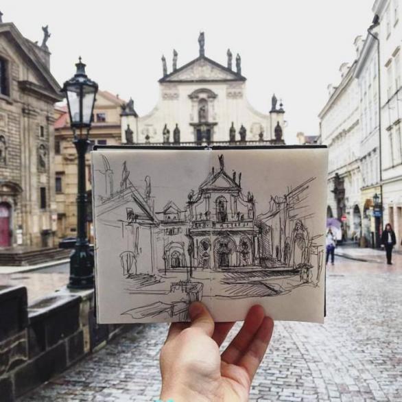 Kostel sv. Salvátora. (To je ten, co v něm slouží Tomáš Halík, když zrovna nepřebírá nějakou cenu.)