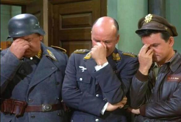 Kdyby skuteční nacisté viděli, jaká banda nekompetentních idiotů jsou jejich neonacističtí následovníci, nejspíše by se rozplakali zoufalstvím.
