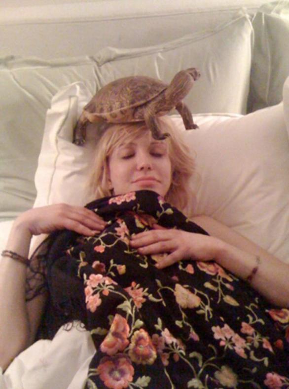 Courtney Love se svou tichou spolunocležnicí