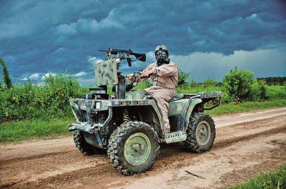 Abyste do bunkru dojeli, musíte mít vhodné vozítko. Doporučuje se 4x4 s motorem, co snese jakékoliv palivo. Nebo ATV, protože s ním můžete jet mimo silnice. Kulomet není v základní výbavě.