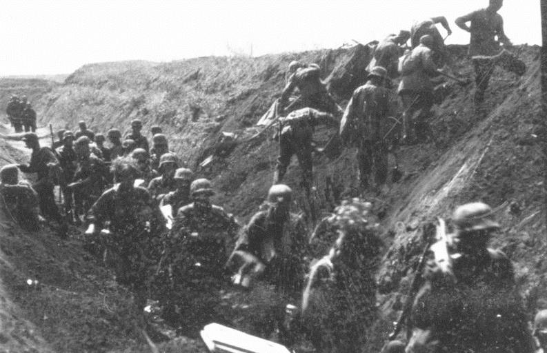 Waffen-SS se připravují k útoku