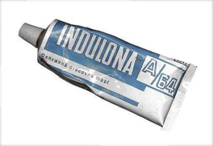 INDULONA, legendární krém, se kterým jsme si mohli například vyleštit boty, opravit koženou bundu či se s ní namazat a jít se opalovat.
