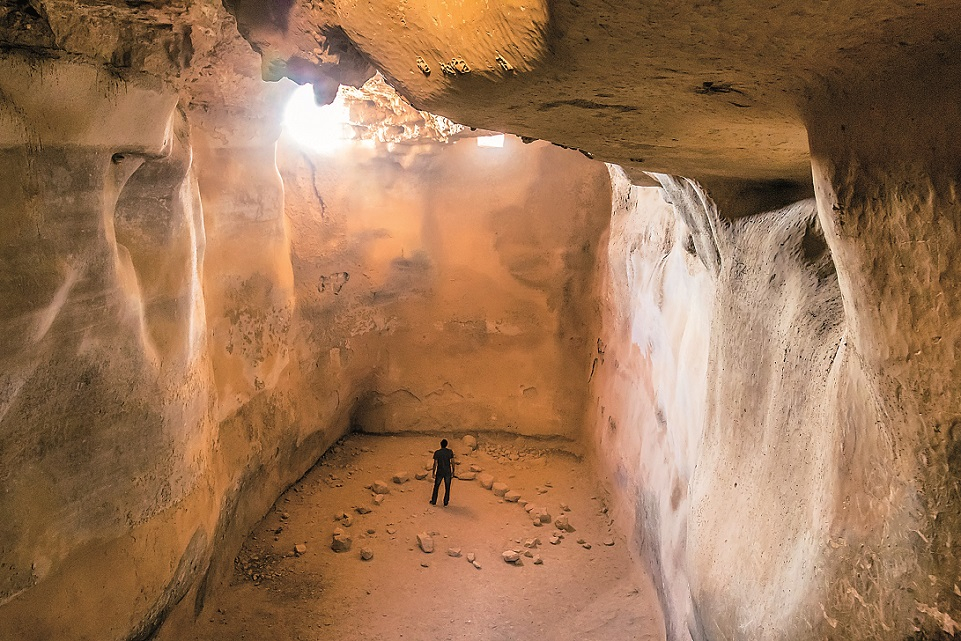 Obrovitý rezervoár na vodu v horské pevnosti Masada. 