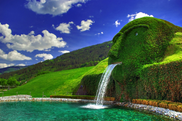 7) Fontána Swarovski, Rakousko