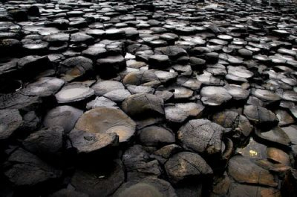Zajímavý geologický útvar Giant's Causeway v Severním Irsku